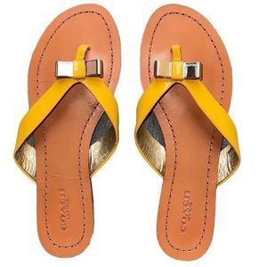 Coach Yellow Leather Thong Sandals Bow‎ Accent Size 6B EU 36 Sable 03259
